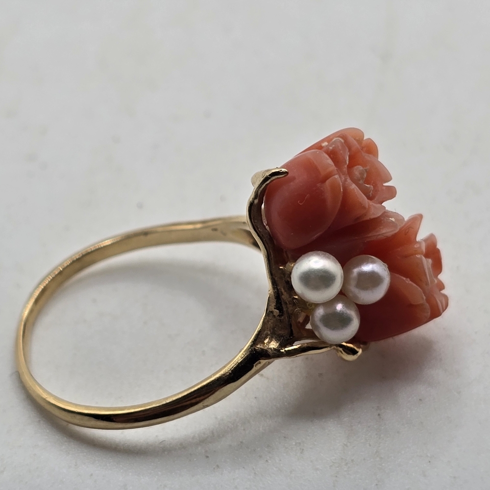 Vintage 14k Gold Carved Pink Coral Floral Ring with Pearls - Picture 4 of 8
